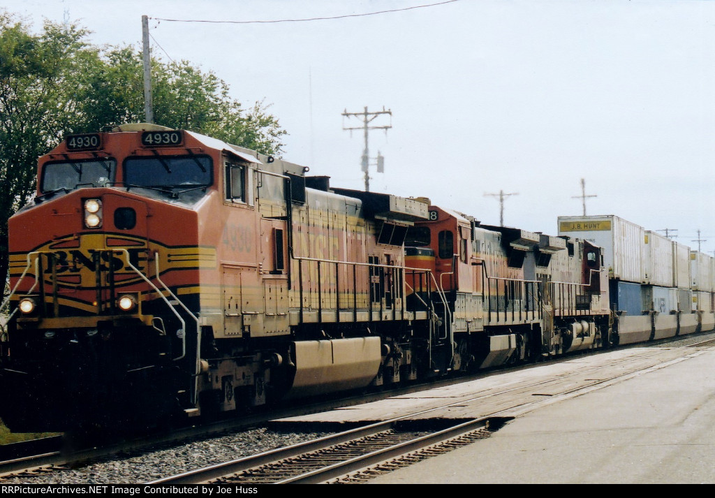 BNSF 4930 West